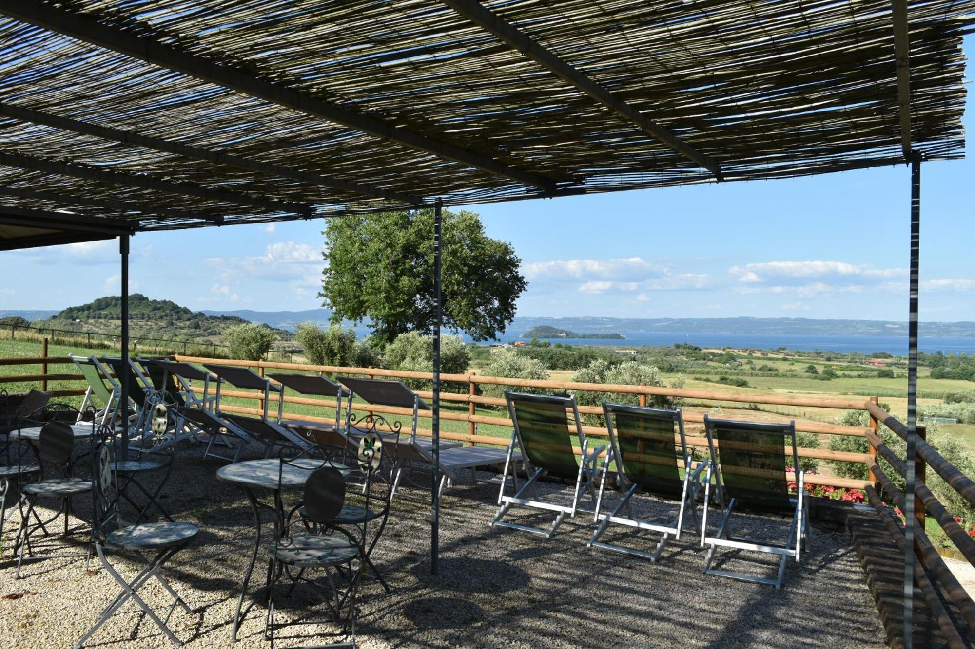 Agriturismo Le Ginestre Capodimonte Esterno foto