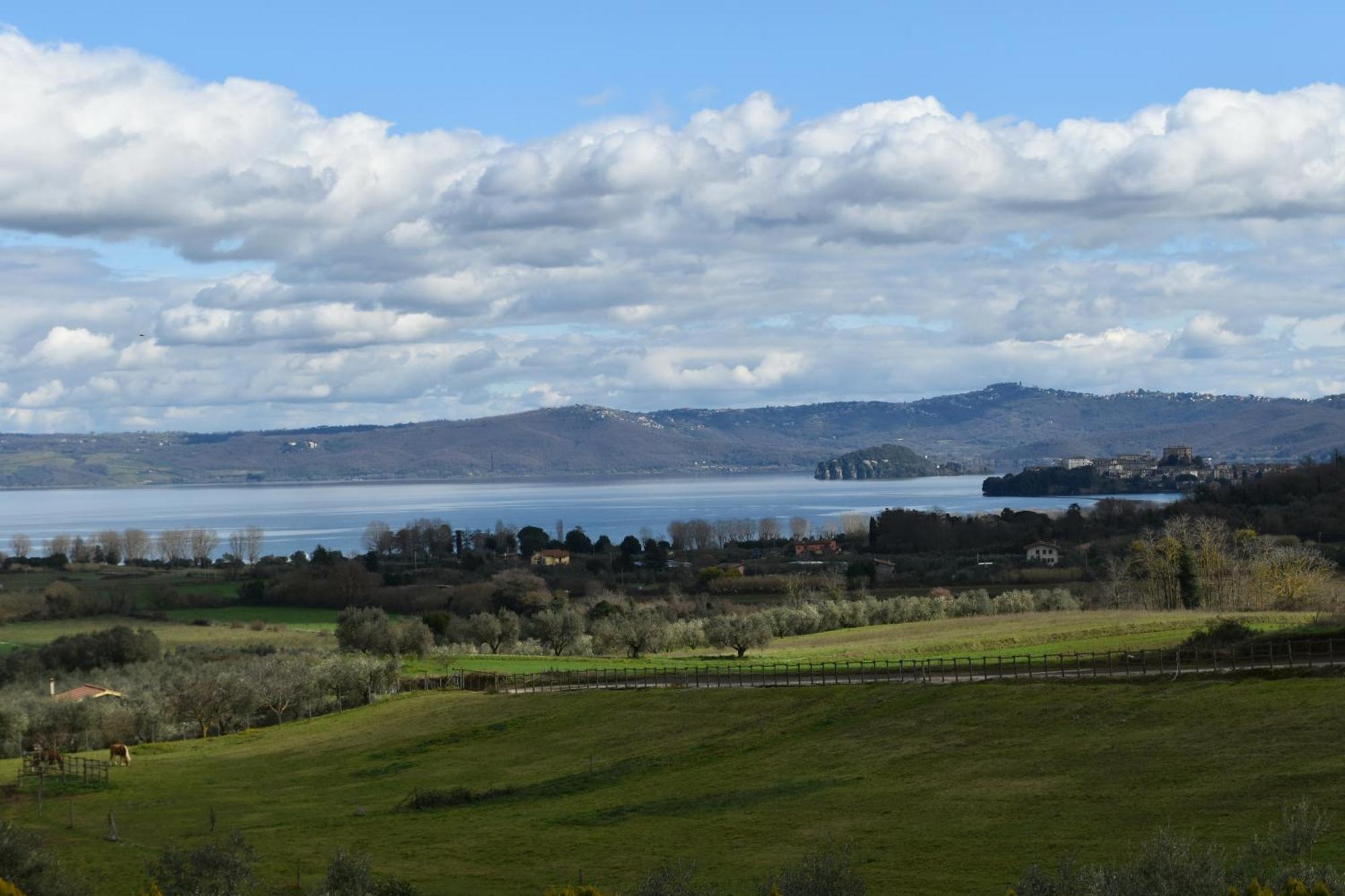 Agriturismo Le Ginestre Capodimonte Esterno foto