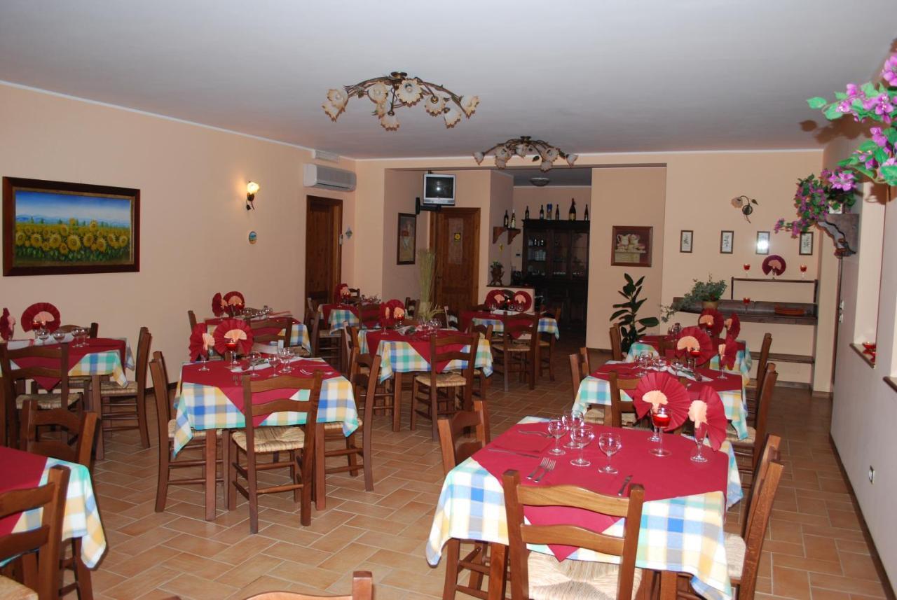 Agriturismo Le Ginestre Capodimonte Esterno foto