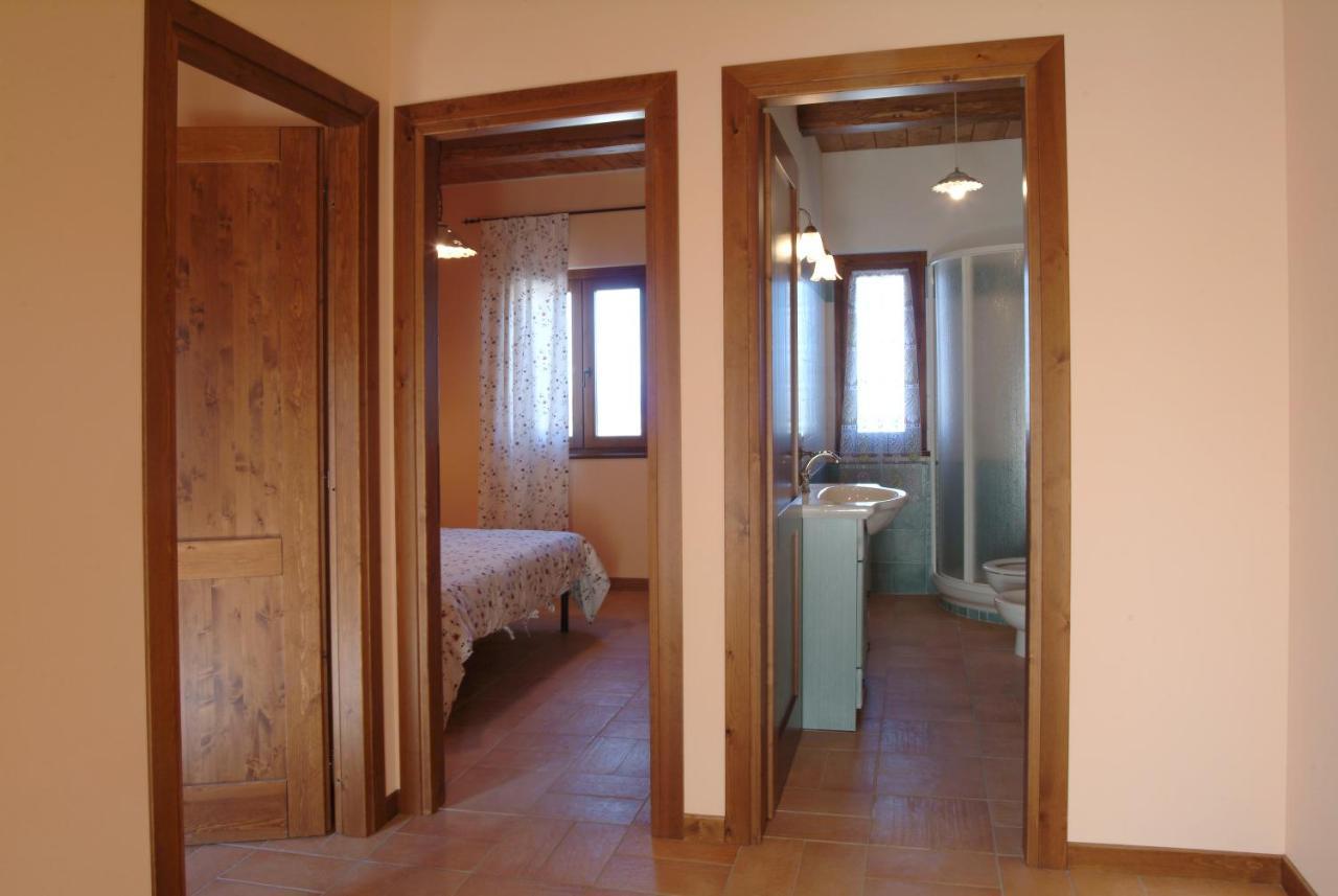Agriturismo Le Ginestre Capodimonte Esterno foto